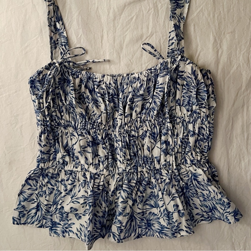 "GAB & KATE" SLIGHTLY CROPPED ROUCHED TANK TOP WITH BOW DETAILS